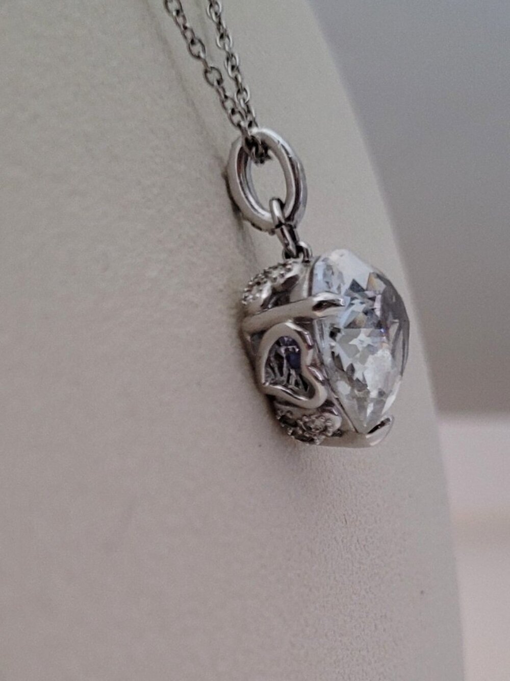 Swarovski Retired Heart Necklace - Picture 3 of 11